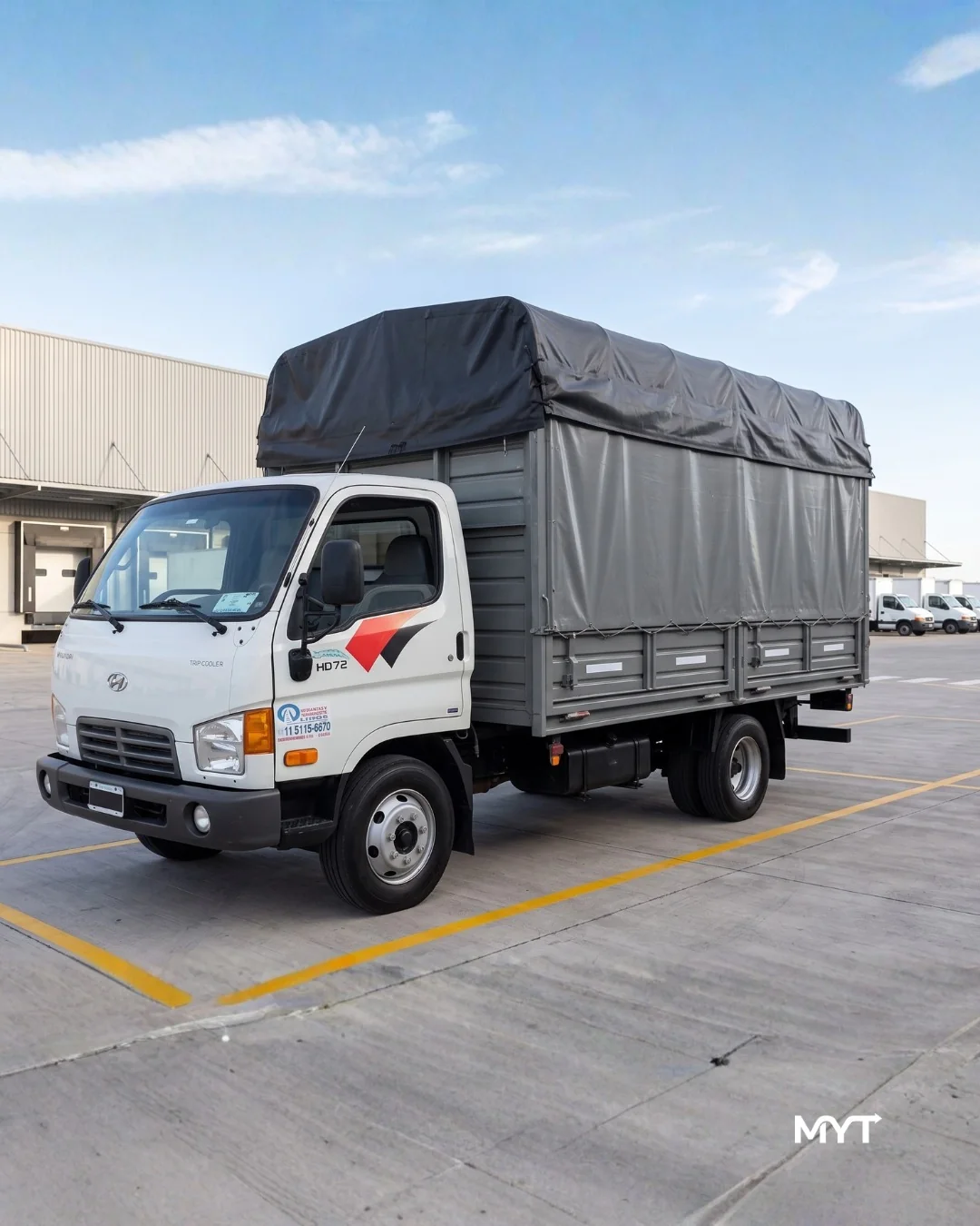 Camión Hyundai de MYT Transportes para transporte de mercadería y palets en Buenos Aires